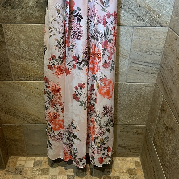 Eliza J around the neck sleeveless long dress w/ tie/ zipperback, tight in waist - Picture 5 of 5